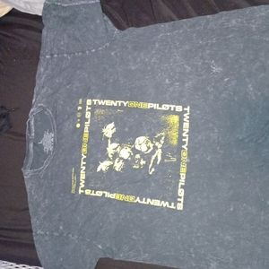 twenty-one pilots trench short